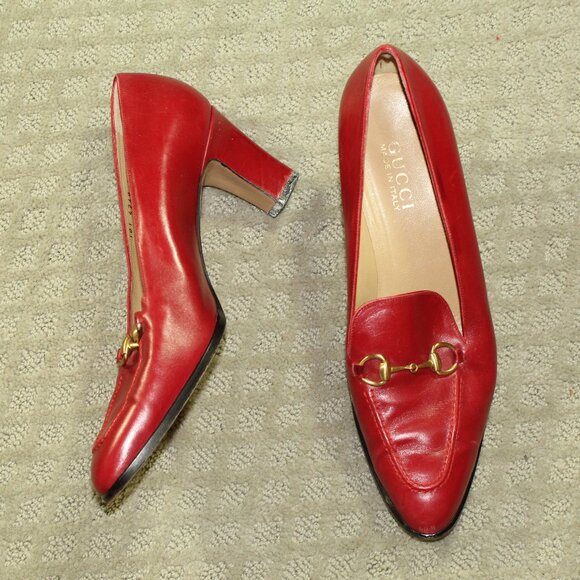 Gucci Women's 10B Red Leather Almond Toe Horse Bit 2.75" Heels - Picture 1 of 7